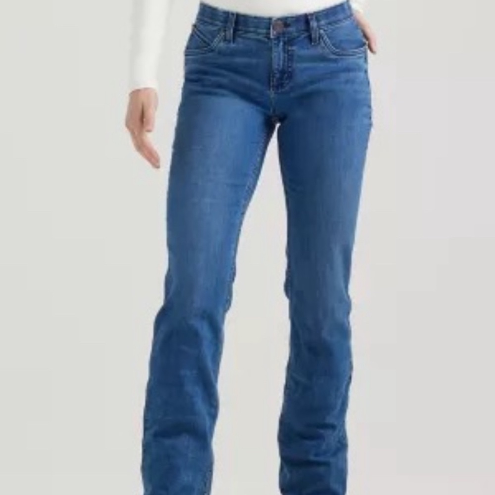 Women’s Wrangler Ultimate riding Jean Q-baby mid-rise bootcut